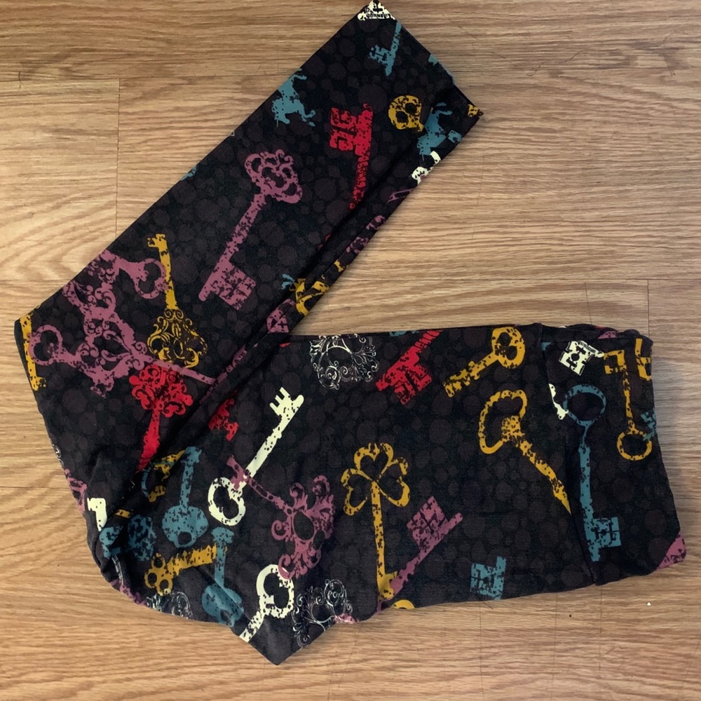 Black Key Print LulaRoe TC Leggings !